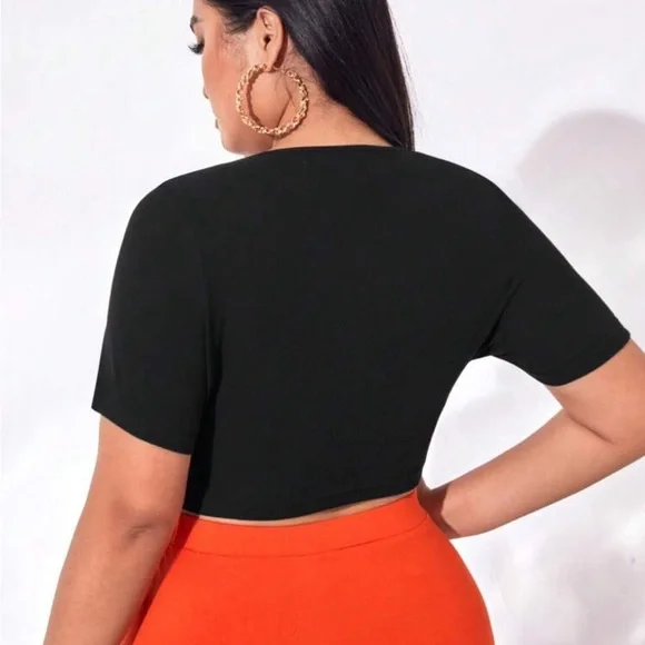 crop tee - Picture 2 of 5